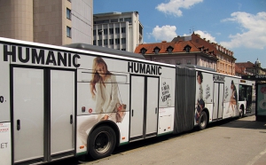 Oglaševanje na avtobusih | Sms Marketing d.o.o. | Oglas na avtobusu - celi avtobus - Humanic