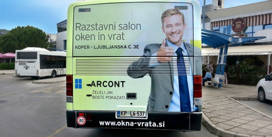 Werbung an Bussen | Sms Marketing d.o.o. | Werbung am hinteren Teil des Busses – Arcont