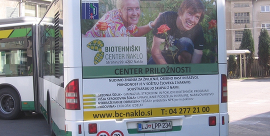 Werbung an Bussen | Sms Marketing d.o.o. | Werbung am hinteren Teil des Busses – Biotehniski center Naklo