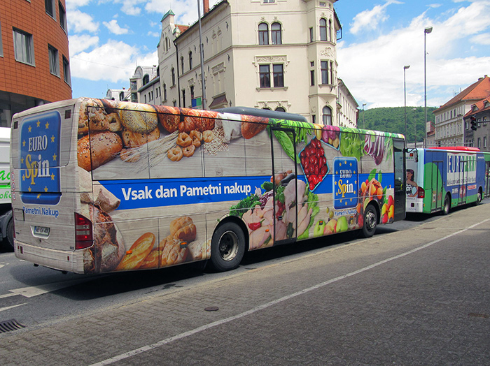 Oglaševanje na avtobusih | Sms Marketing d.o.o. | Oglas na avtobusu - celi avtobus - Euro Spin