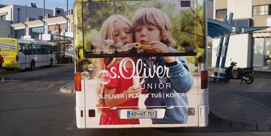 Oglaševanje na avtobusih | Sms Marketing d.o.o. | Oglas na zadnjem delu avtobusa - S.oliver