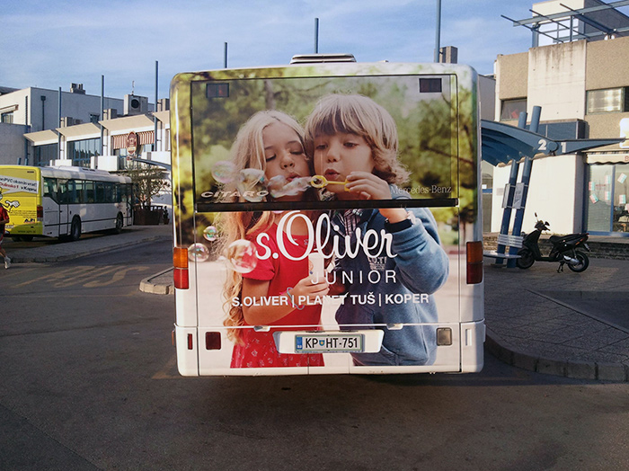 Oglaševanje na avtobusih | Sms Marketing d.o.o. | Oglas na zadnjem delu avtobusa - S.oliver