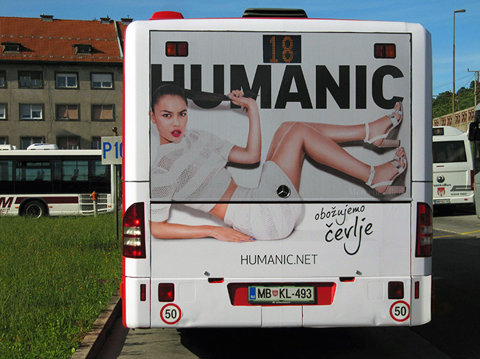 Oglaševanje na avtobusih | Sms Marketing d.o.o. | Oglas na zadnjem delu avtobusa - Humanic
