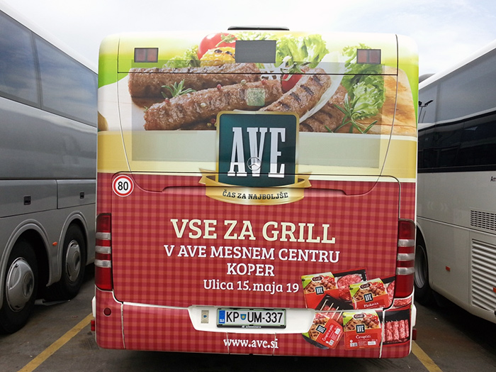 Oglaševanje na avtobusih | Sms Marketing d.o.o. | Oglas na zadnjem delu avtobusa - Ave