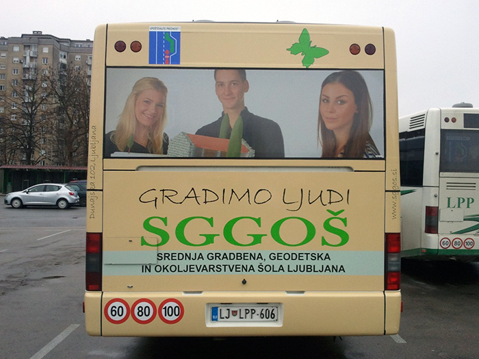 Oglaševanje na avtobusih | Sms Marketing d.o.o. | Oglas na zadnjem delu avtobusa - Sggos