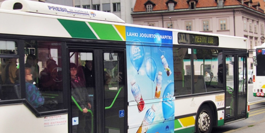 Oglaševanje na avtobusih | Sms Marketing d.o.o. | Oglas na desni strani avtobusa - Ljubljanske mlekarne