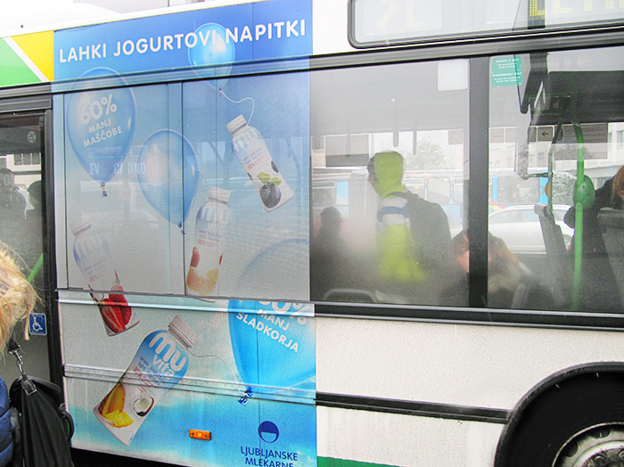 Oglaševanje na avtobusih | Sms Marketing d.o.o. | Oglas na desni strani avtobusa - Ljubljanske mlekarne