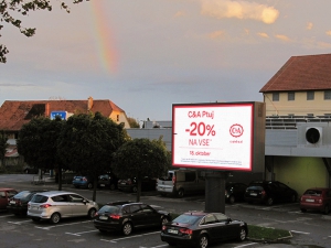 Oglaševanje na zunanjih oglasnih površinah | Sms Marketing d.o.o. | Oglas na digitalnem zaslonu - C&A