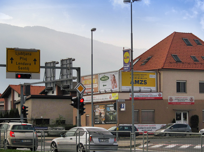 Oglaševanje na zunanjih oglasnih površinah | Sms Marketing d.o.o. | Oglas na roto panoju