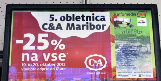 Oglaševanje v notranjosti avtobusa | Sms Marketing d.o.o. | Digitalni LCD oglas